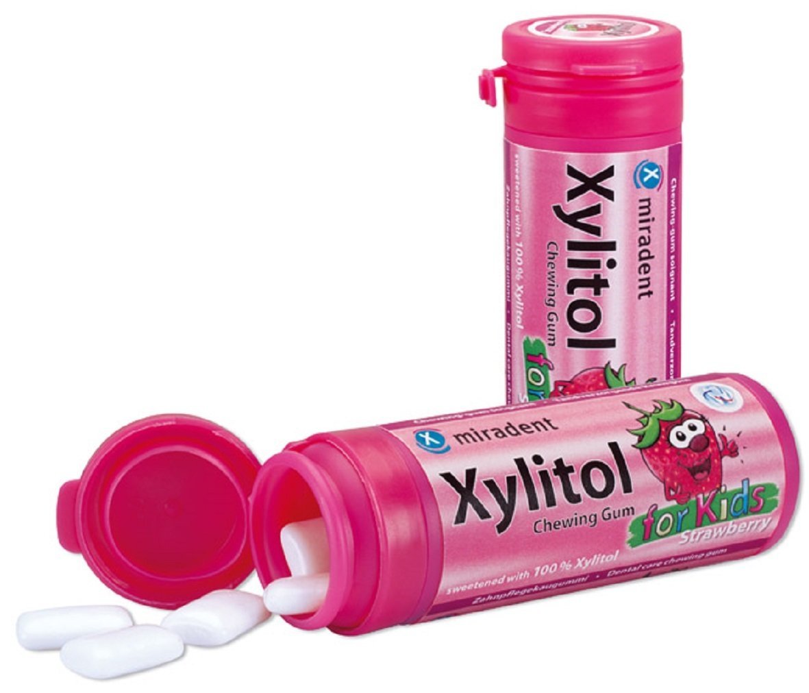 XYLITOL CHEWING GUM Strawberry Жевательная резинка с ксилитом Земляника (30шт.) 30гр.