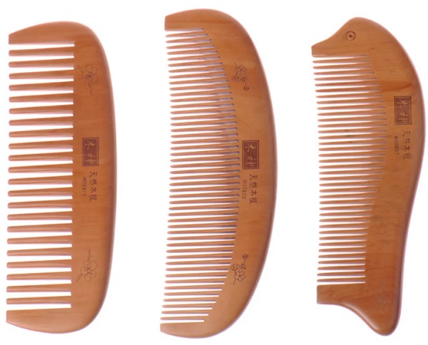 Расческа деревянная Natural Wooden Comb в ассорт.